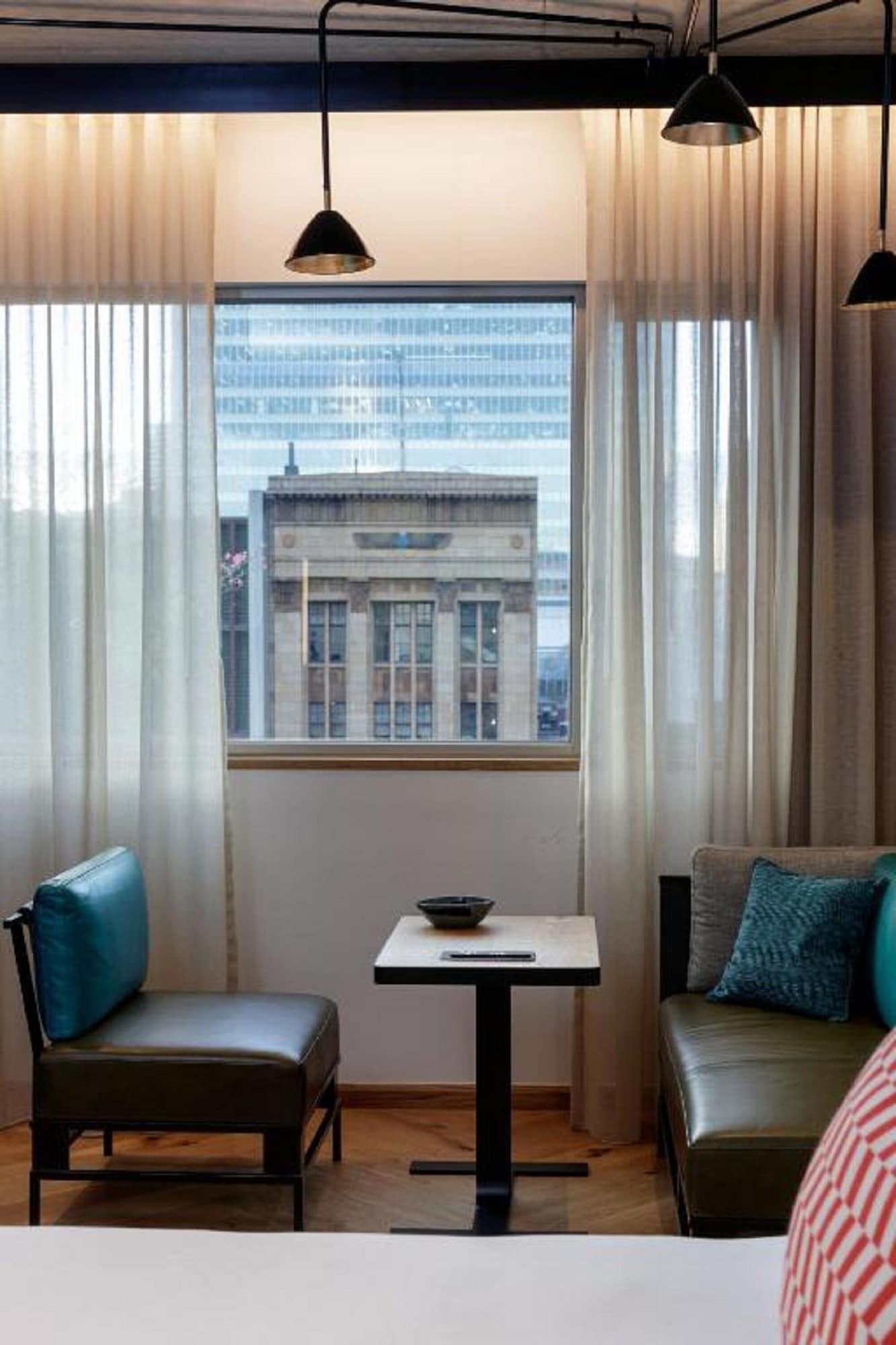 Qt Melbourne Hotel Luaran gambar A room at the hotel