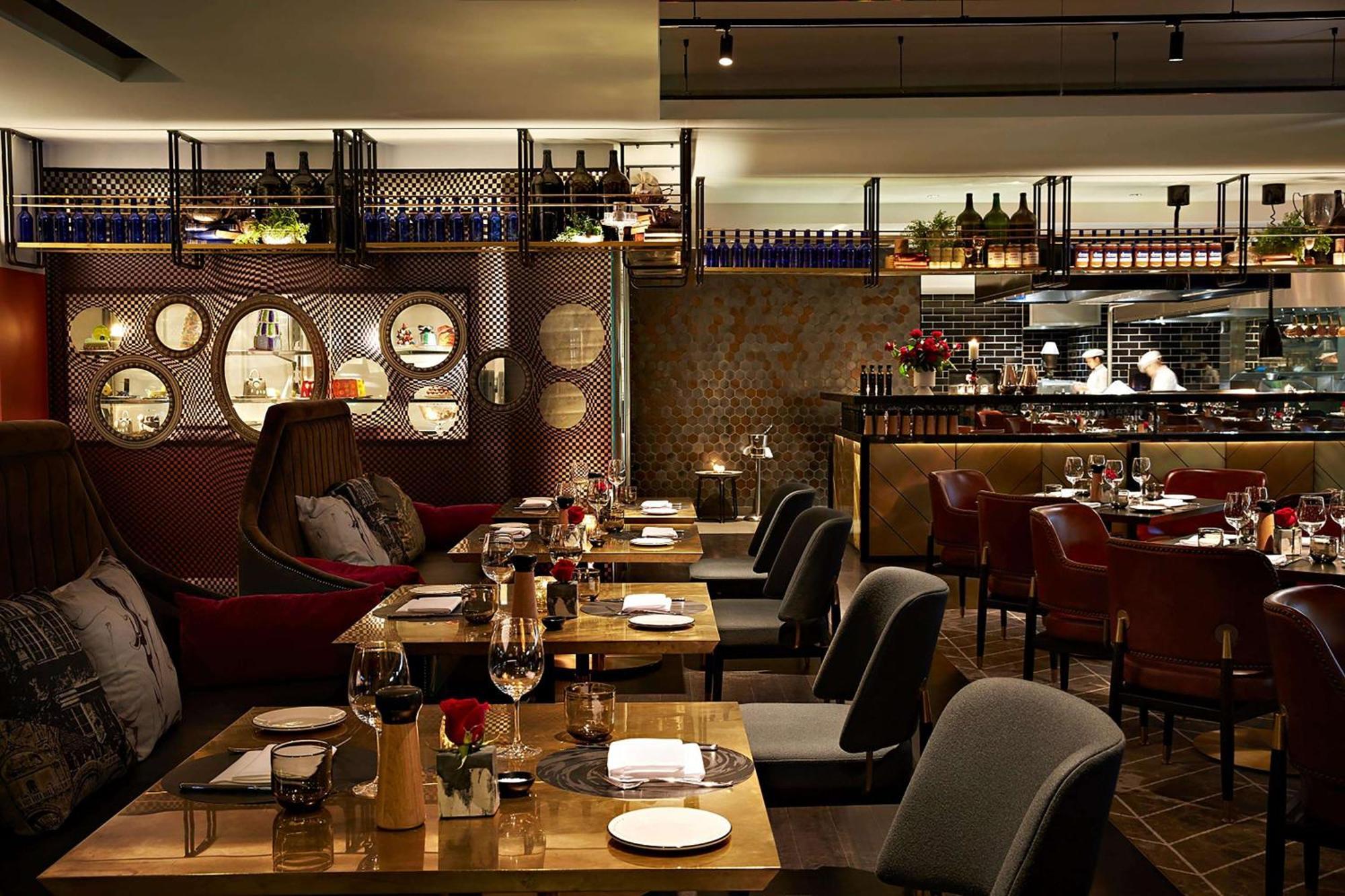 Qt Melbourne Hotel Luaran gambar Interior of the restaurant