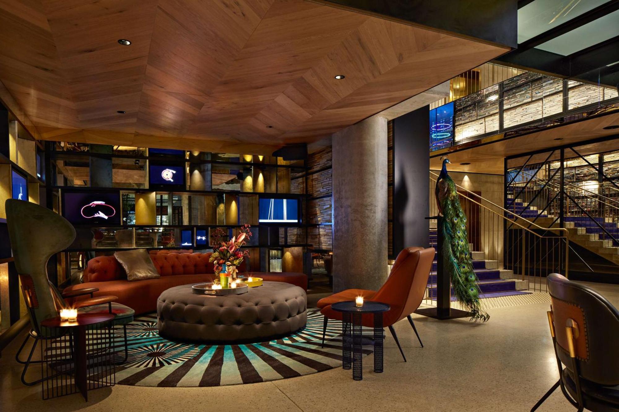 Qt Melbourne Hotel Luaran gambar The lobby of the hotel