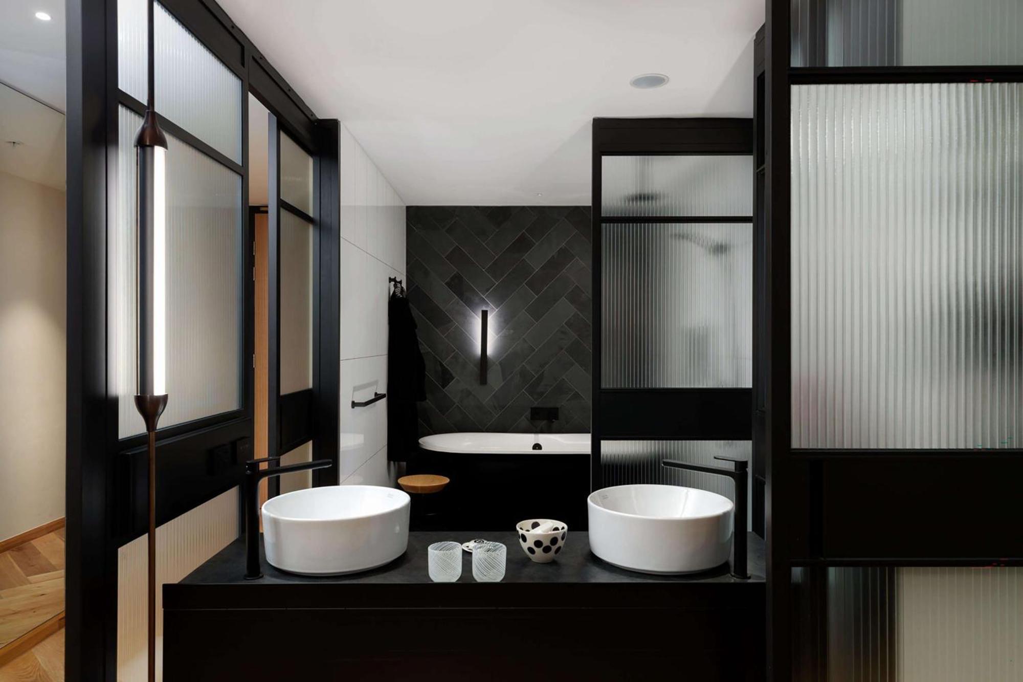 Qt Melbourne Hotel Luaran gambar Bathroom